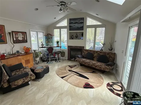 21A Millar Court Paramus NJ 07652