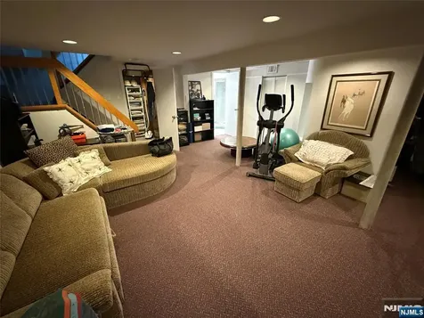 21A Millar Court Paramus NJ 07652