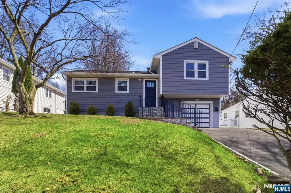 22 Barry Drive West Orange NJ 07052