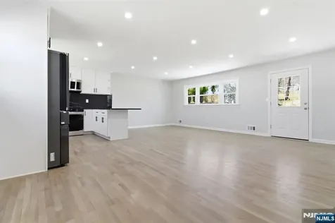 22 Barry Drive West Orange NJ 07052