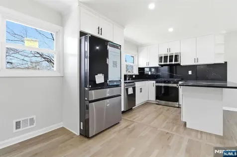 22 Barry Drive West Orange NJ 07052
