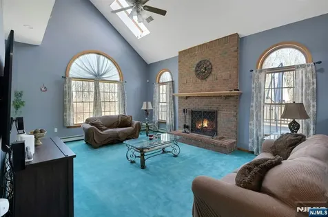 5 Noble Court Washington Township NJ 07853