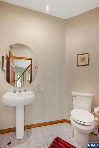 5 Noble Court Washington Township NJ 07853