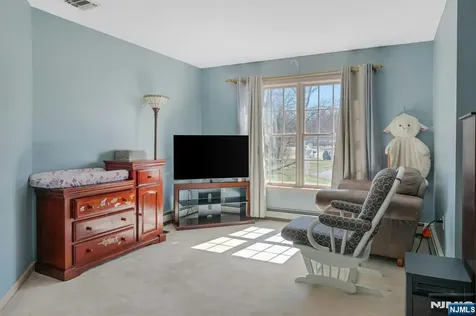 5 Noble Court Washington Township NJ 07853