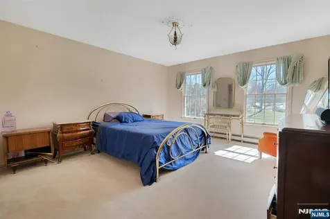 5 Noble Court Washington Township NJ 07853