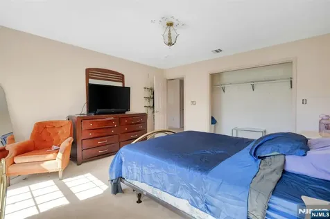 5 Noble Court Washington Township NJ 07853