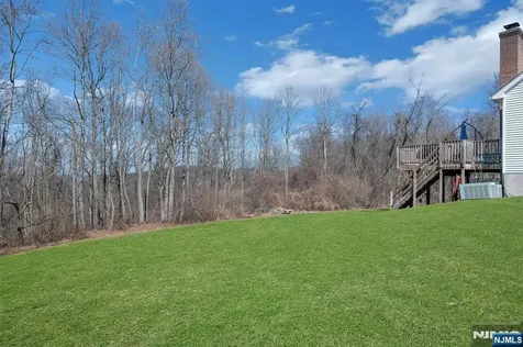 5 Noble Court Washington Township NJ 07853