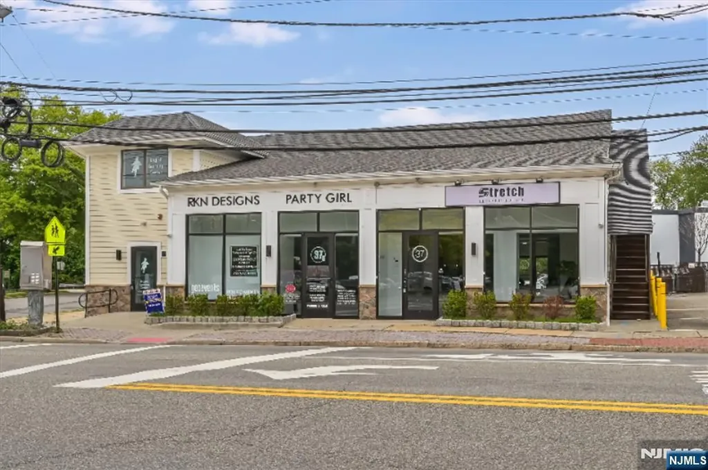 37 Riveredge Road Tenafly NJ 07670