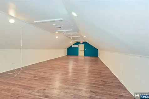 37 Riveredge Road Tenafly NJ 07670