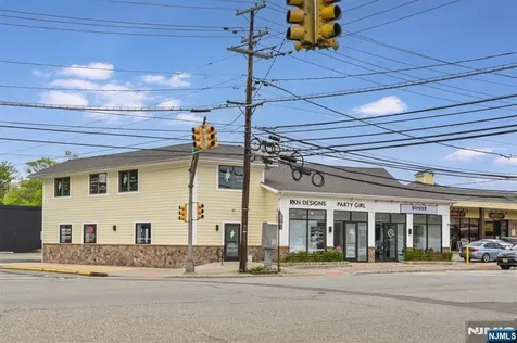 37 Riveredge Road Tenafly NJ 07670