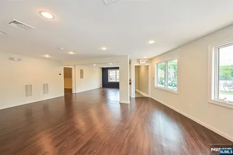 37 Riveredge Road Tenafly NJ 07670
