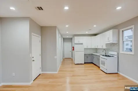 229 21st Street Irvington NJ 07111