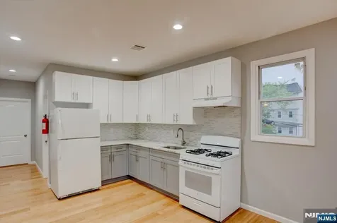 229 21st Street Irvington NJ 07111