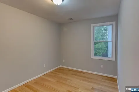 229 21st Street Irvington NJ 07111
