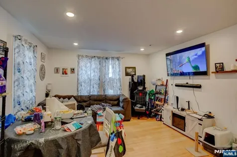 229 21st Street Irvington NJ 07111