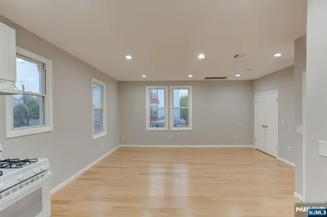229 21st Street Irvington NJ 07111