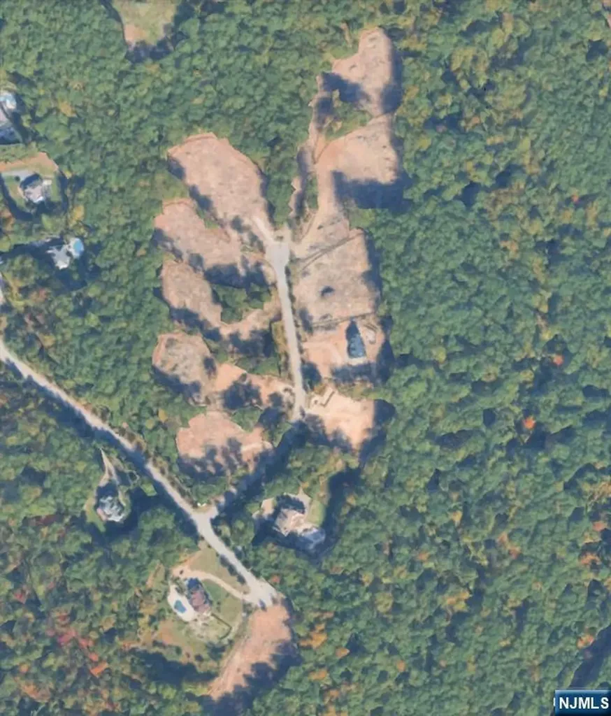 8 Bristol Ridge Road Boonton Township NJ 07005