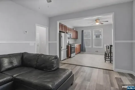 107 Huntington Terrace Newark NJ 07112