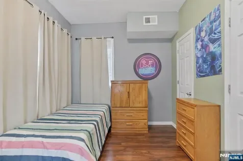 107 Huntington Terrace Newark NJ 07112