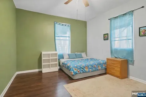 107 Huntington Terrace Newark NJ 07112