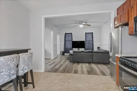 107 Huntington Terrace Newark NJ 07112