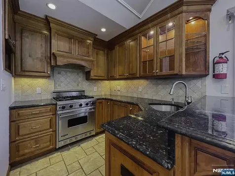 91 Cutler Street Clifton NJ 07011
