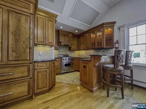 91 Cutler Street Clifton NJ 07011