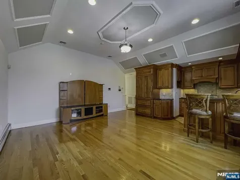 91 Cutler Street Clifton NJ 07011