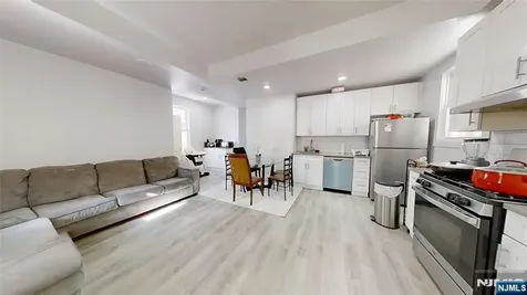 368 Elm Street Newark NJ 07105