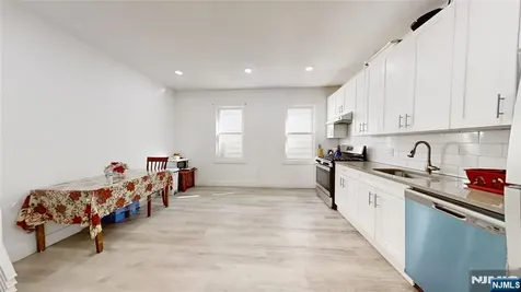 368 Elm Street Newark NJ 07105