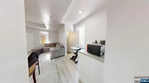 368 Elm Street Newark NJ 07105