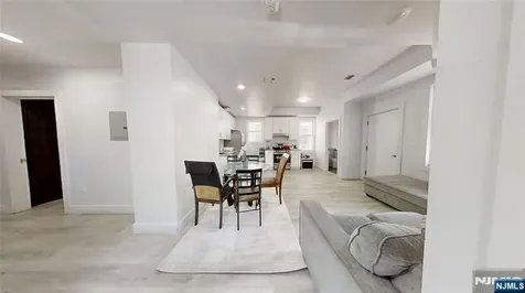 368 Elm Street Newark NJ 07105