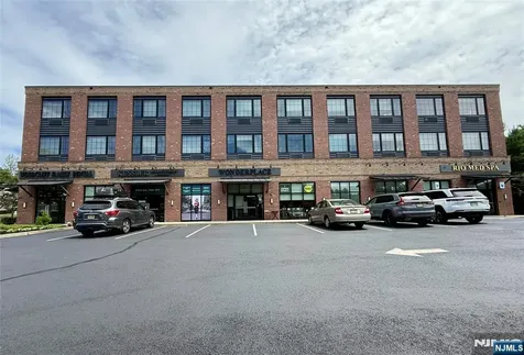 62 Broadway Woodcliff Lake NJ 07677