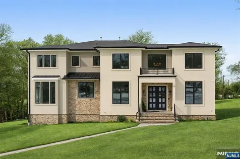 11 Homestead Terrace Livingston NJ 07039