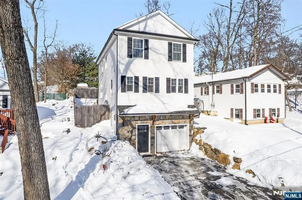 506 Brooklyn Mountain Road Hopatcong NJ 07843