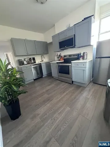 266 Littleton Avenue Newark NJ 07103