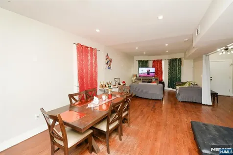 135 Scheerer Avenue Newark NJ 07112