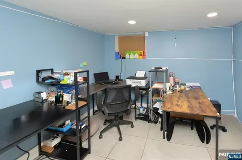 135 Scheerer Avenue Newark NJ 07112