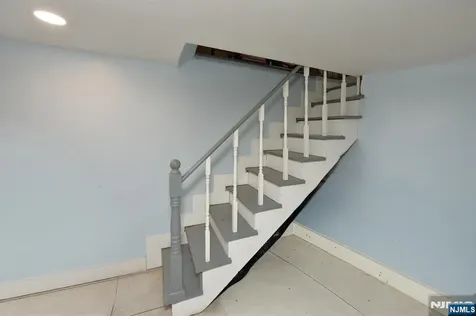 135 Scheerer Avenue Newark NJ 07112