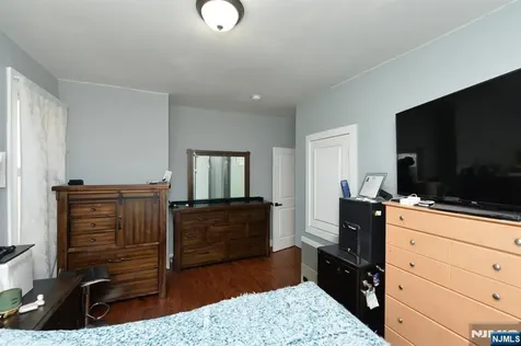 135 Scheerer Avenue Newark NJ 07112