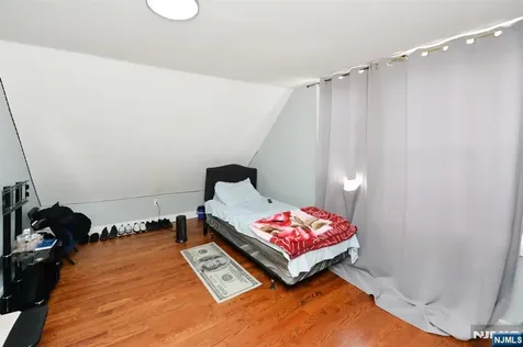 135 Scheerer Avenue Newark NJ 07112