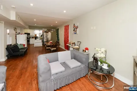 135 Scheerer Avenue Newark NJ 07112