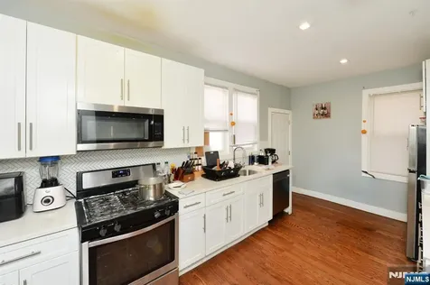135 Scheerer Avenue Newark NJ 07112