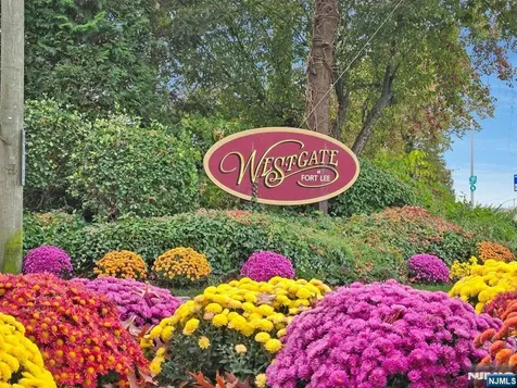 342 Village Court Fort Lee NJ 07024