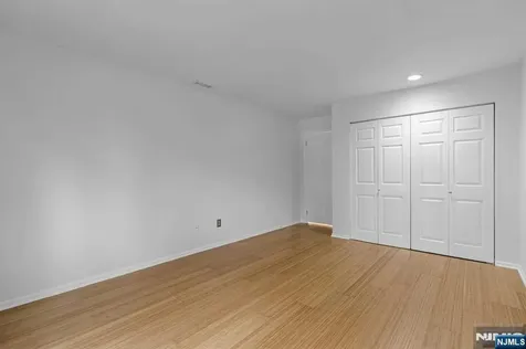 342 Village Court Fort Lee NJ 07024