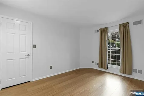 342 Village Court Fort Lee NJ 07024