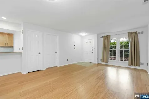 342 Village Court Fort Lee NJ 07024