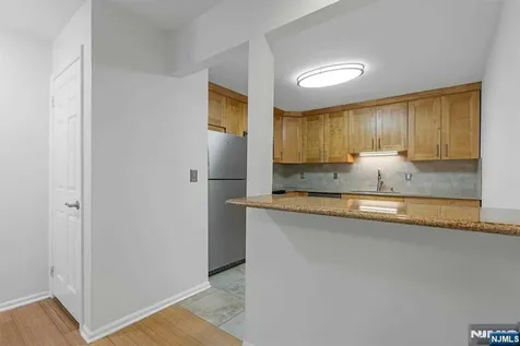 342 Village Court Fort Lee NJ 07024