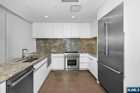 320 Adolphus Avenue Cliffside Park NJ 07010