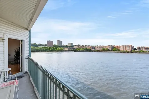 108 The Promenade Edgewater NJ 07020